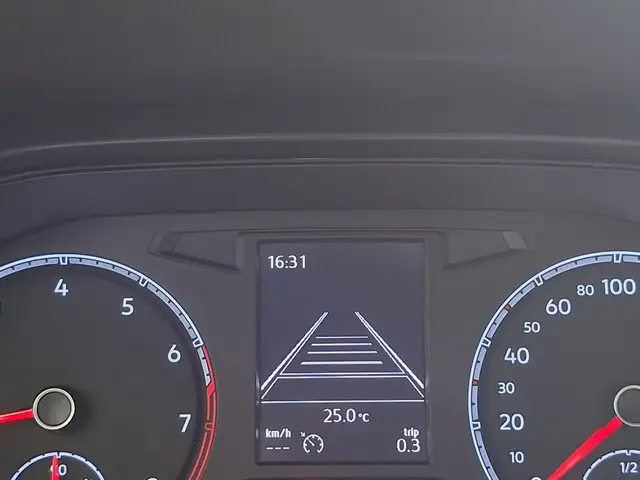 Volkswagen T-Roc view 15
