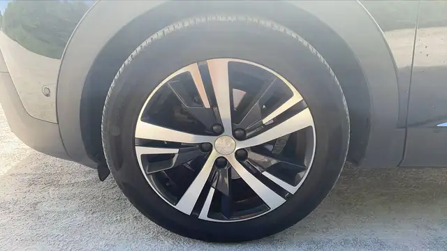 Peugeot 3008 view 18