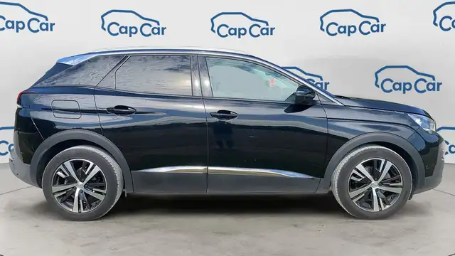 Peugeot 3008 view 4
