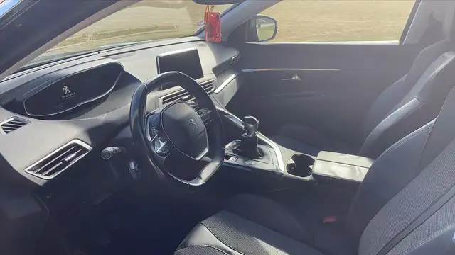 Peugeot 3008 view 8