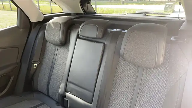 Peugeot 3008 view 9
