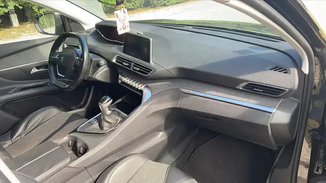 Peugeot 3008 view 10