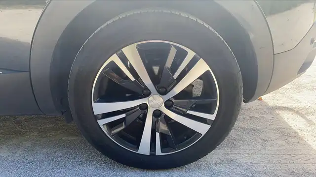 Peugeot 3008 view 19