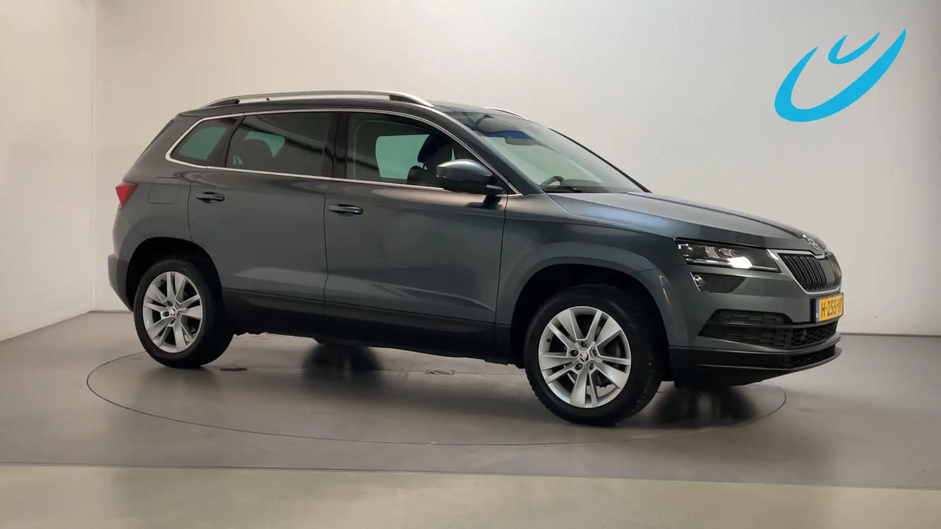 Skoda Karoq 1.5 TSI 150pk DSG ACT Business Edition Camera Stoe Grijs - 1