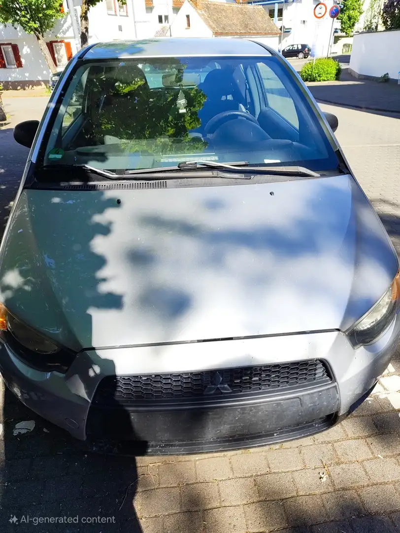 Mitsubishi Colt 1.1 Inform - 1