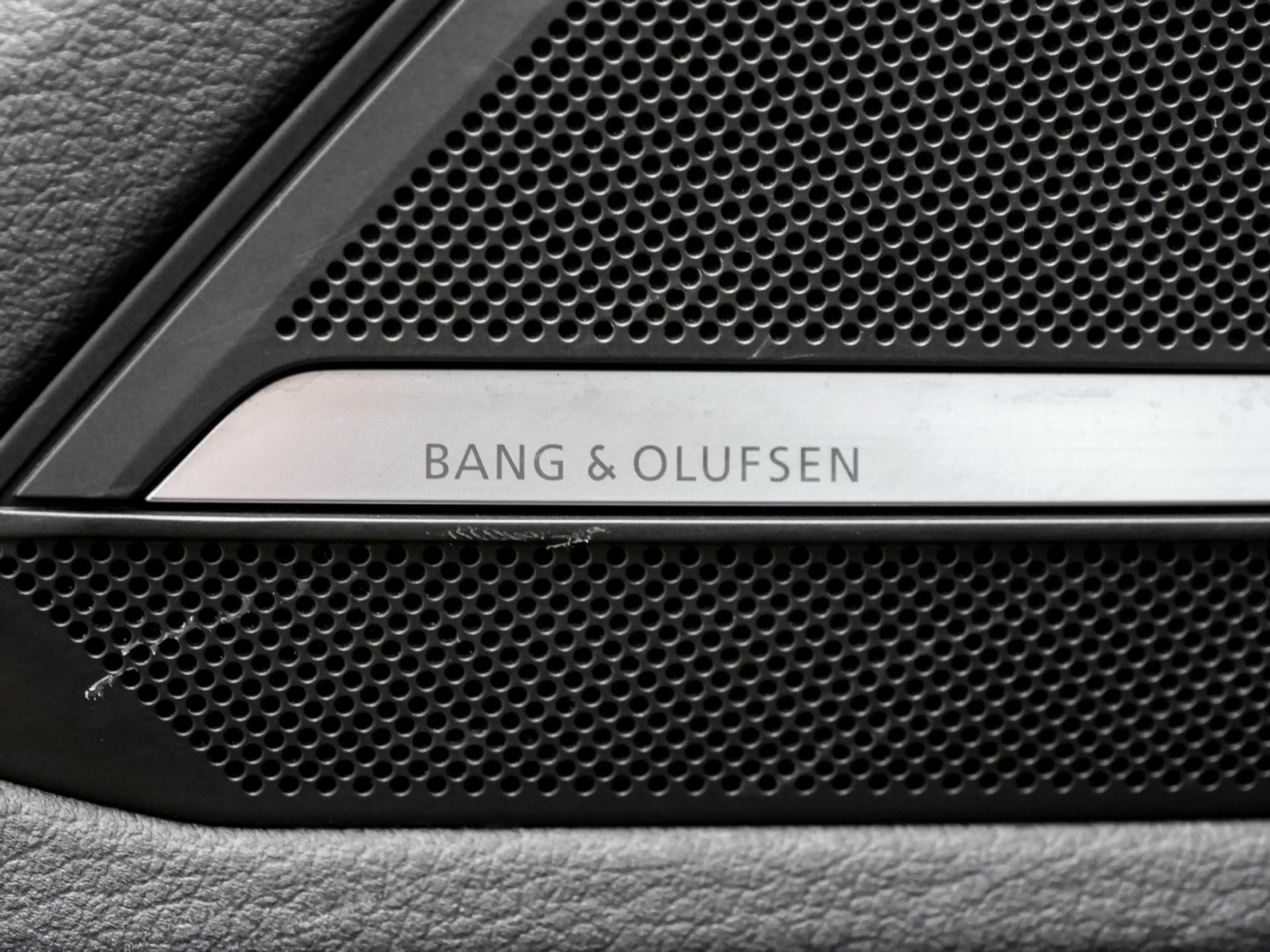 Audi A6 allroad 45 TDI HDMatrix AreaV AHK B&O Pano HuD Assistenz+ — photo 12