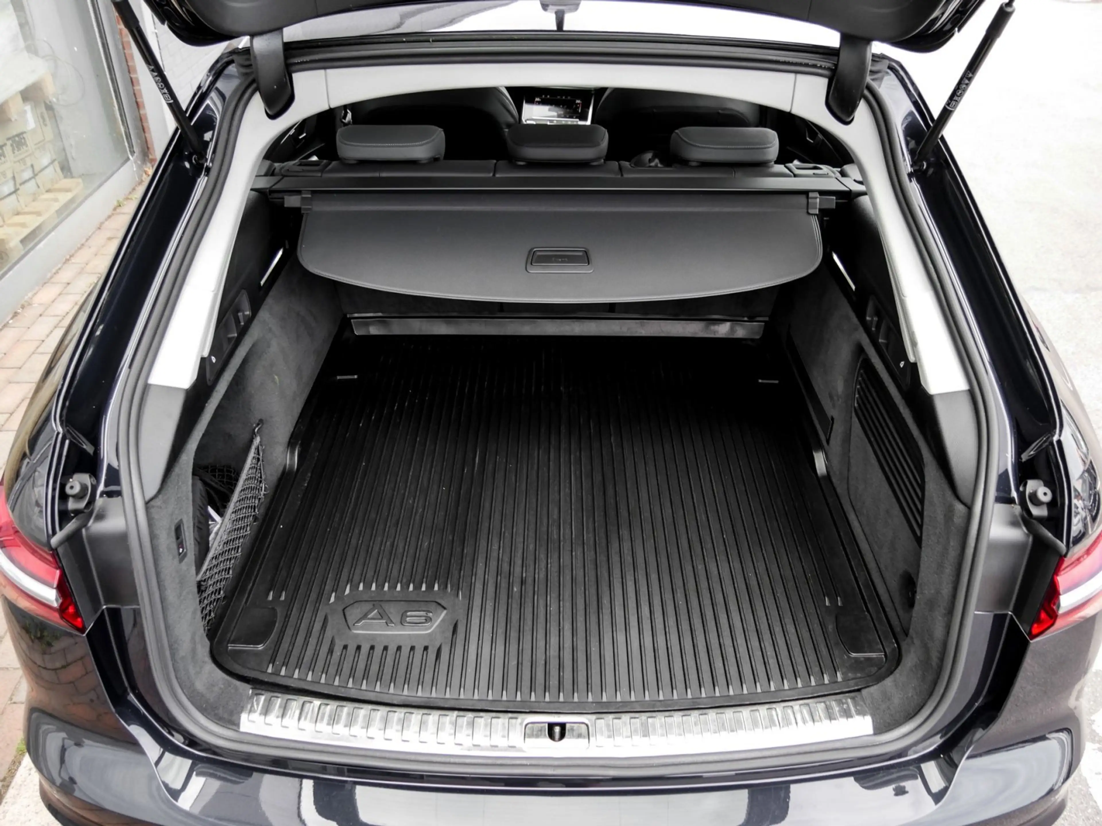 Audi A6 allroad 45 TDI HDMatrix AreaV AHK B&O Pano HuD Assistenz+ — photo 15
