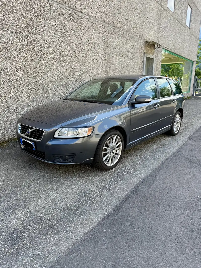 Volvo V50 2.0d Summum - 1