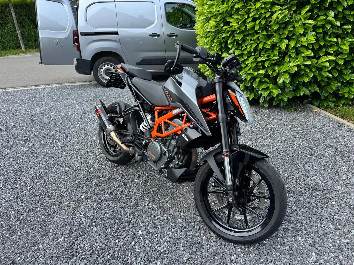 KTM 390 Duke 2023 Zwart - 2