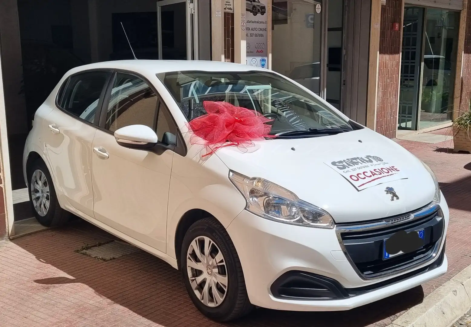 Peugeot 208 5p 1.4 hdi 8v Business - 1