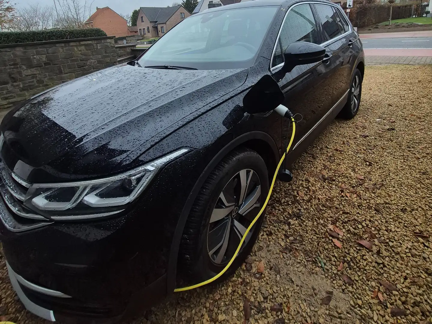 Volkswagen Tiguan Tiguan eHybrid 1.4 R-Line OPF DSG (180 kW) Zwart - 2