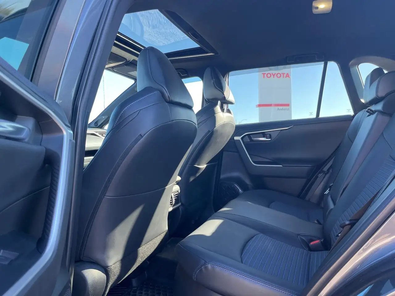 Toyota RAV 4 снимка Toyota RAV 4