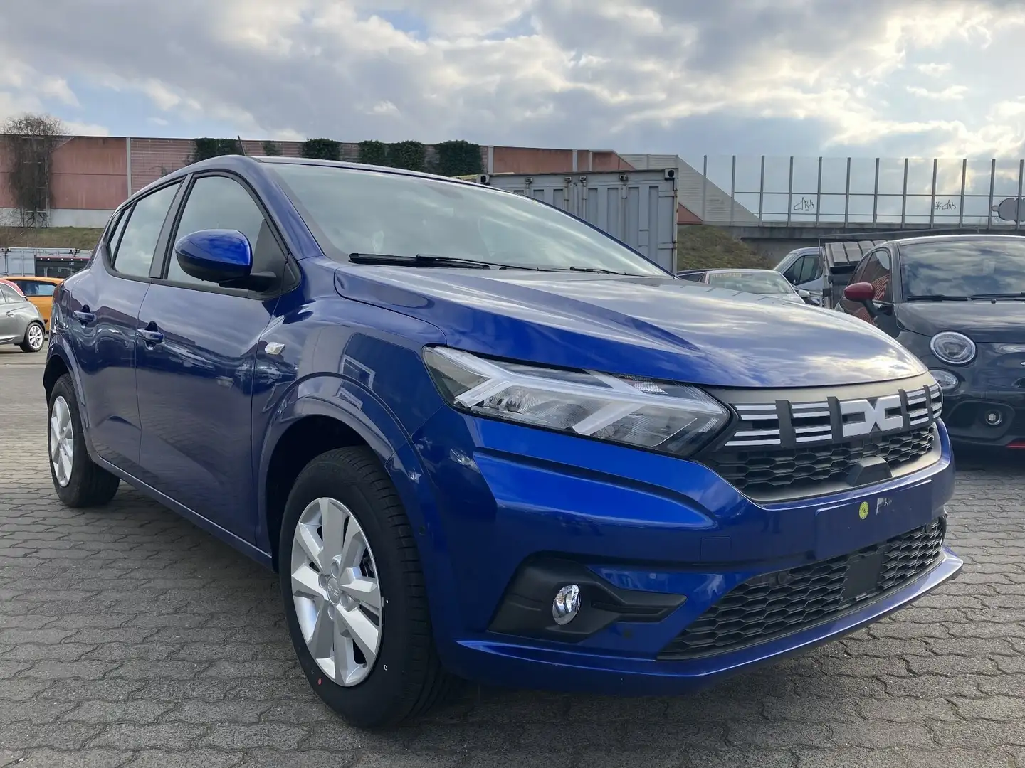 Dacia Sandero Expression TCe 100 ECO-G Blau - 1