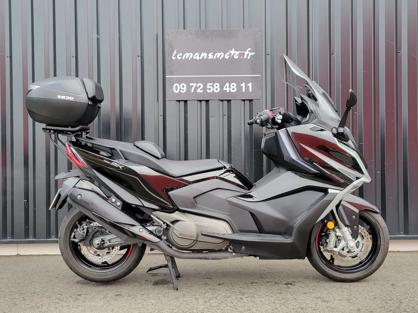 Kymco AK 550 Negro - 1