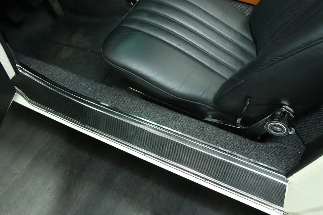 Mercedes-Benz 230 SL "Pagode", 4-Gang & Servo ! Restauriert !!, foto 11