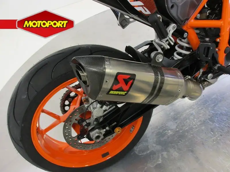 KTM 690 Duke - foto 8