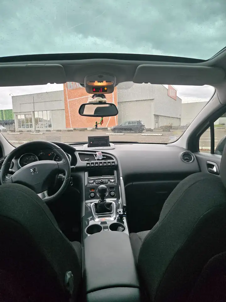 Peugeot 3008 1.6 HDi 16V 112ch FAP Allure