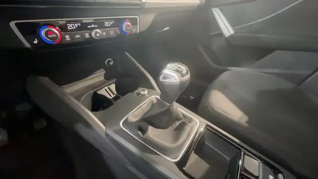 Audi Q2 view 15