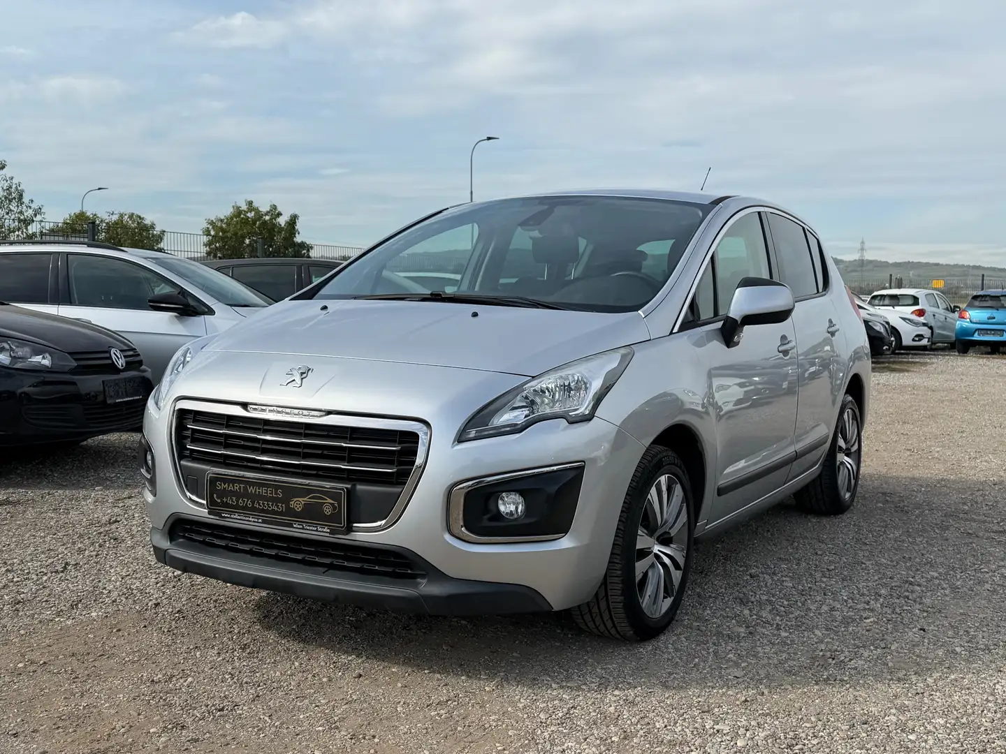 Peugeot 3008 Active Grau - 1