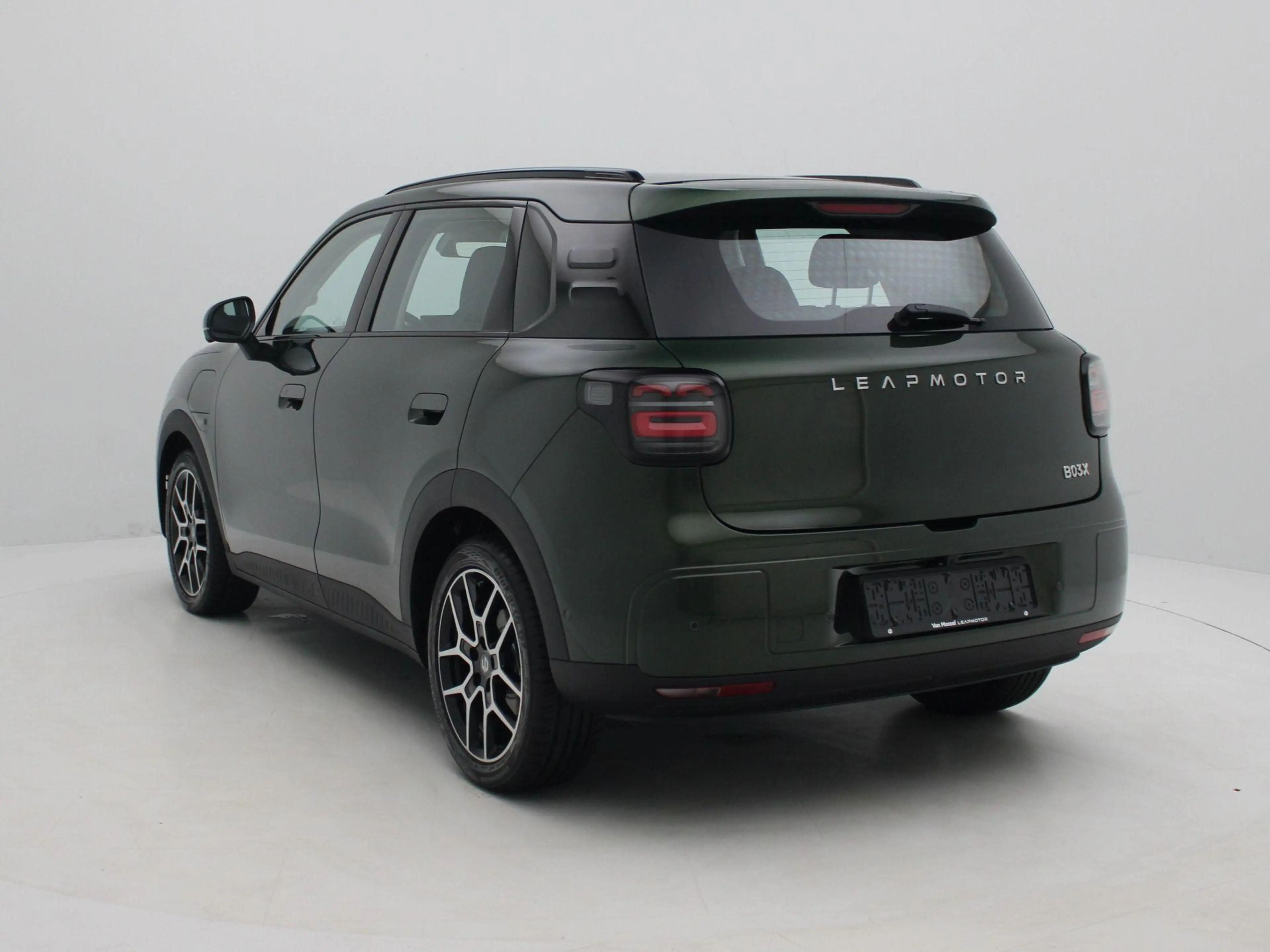 Leapmotor B03X ProMax Design 53 kWh | NU IN DE SHOWROOM — photo 2