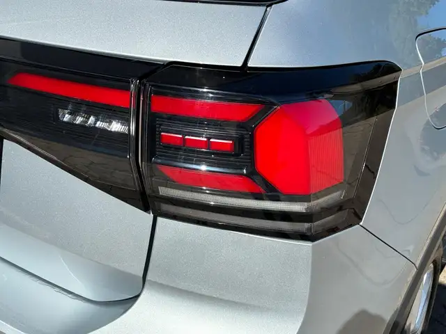 Volkswagen T-Cross view 7