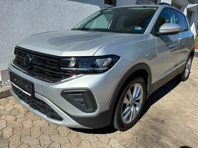 Volkswagen T-Cross view 2