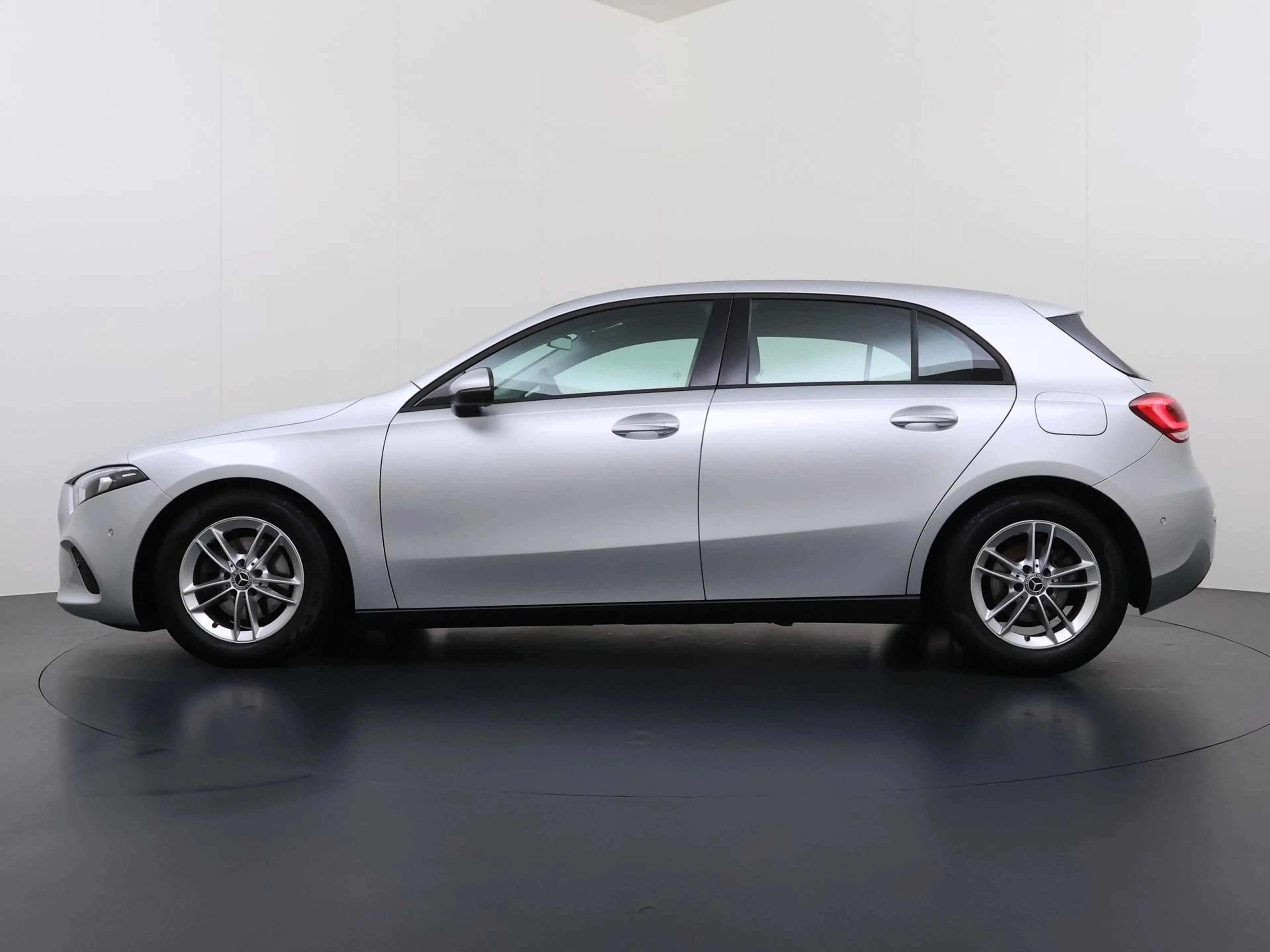 Mercedes-Benz A 180 Business Solution | Achteruitrij Camera | DAB+ Rad — photo 3