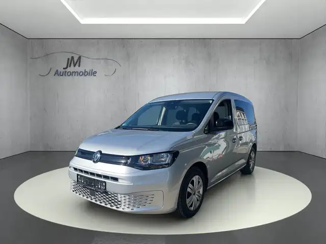 Volkswagen Caddy view 4