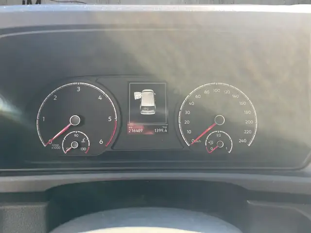 Volkswagen Caddy view 9