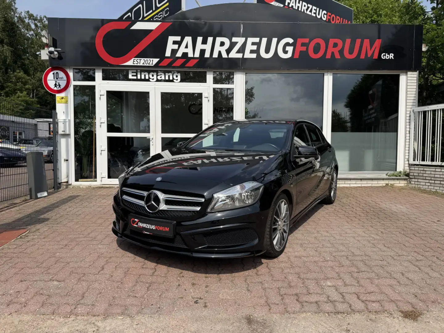 Mercedes-Benz A 180 AMG Paket*Navi*Fahrdynamik-Paket*Leder Negro - 1