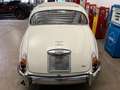 Jaguar MK II 3.4 LHD Blanc - thumbnail 17