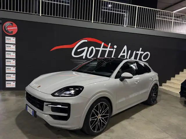 2023 Porsche Cayenne in Grey for sale