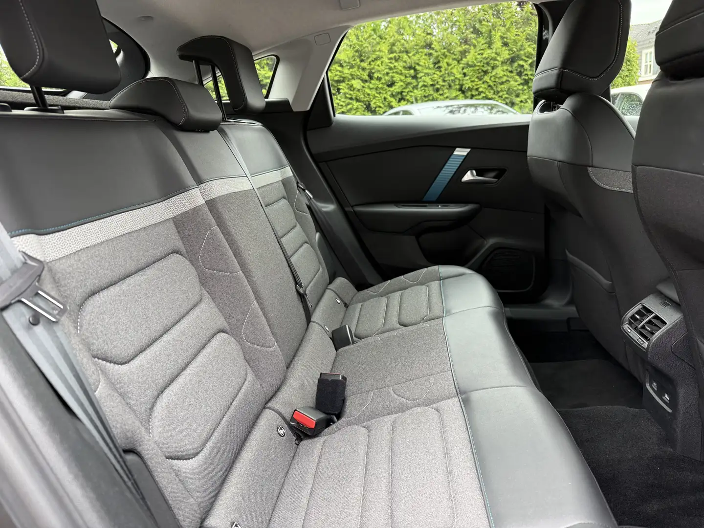 Citroen E-C4 Electric 50 kWh Aut. Camera | Navi & CarPlay | Grijs - 2