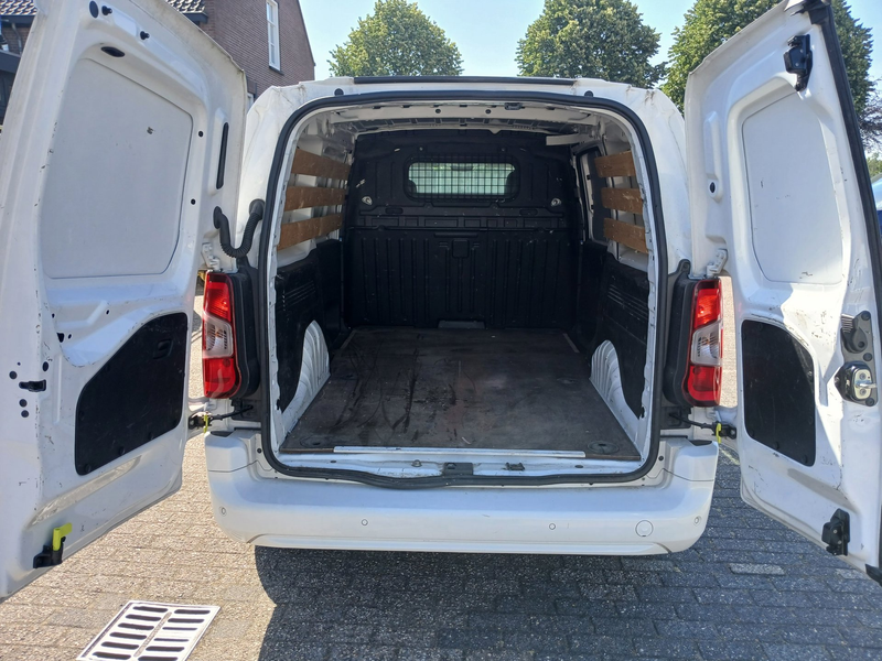 Peugeot Partner 1.6 BlueHDI Premium Long — photo 7