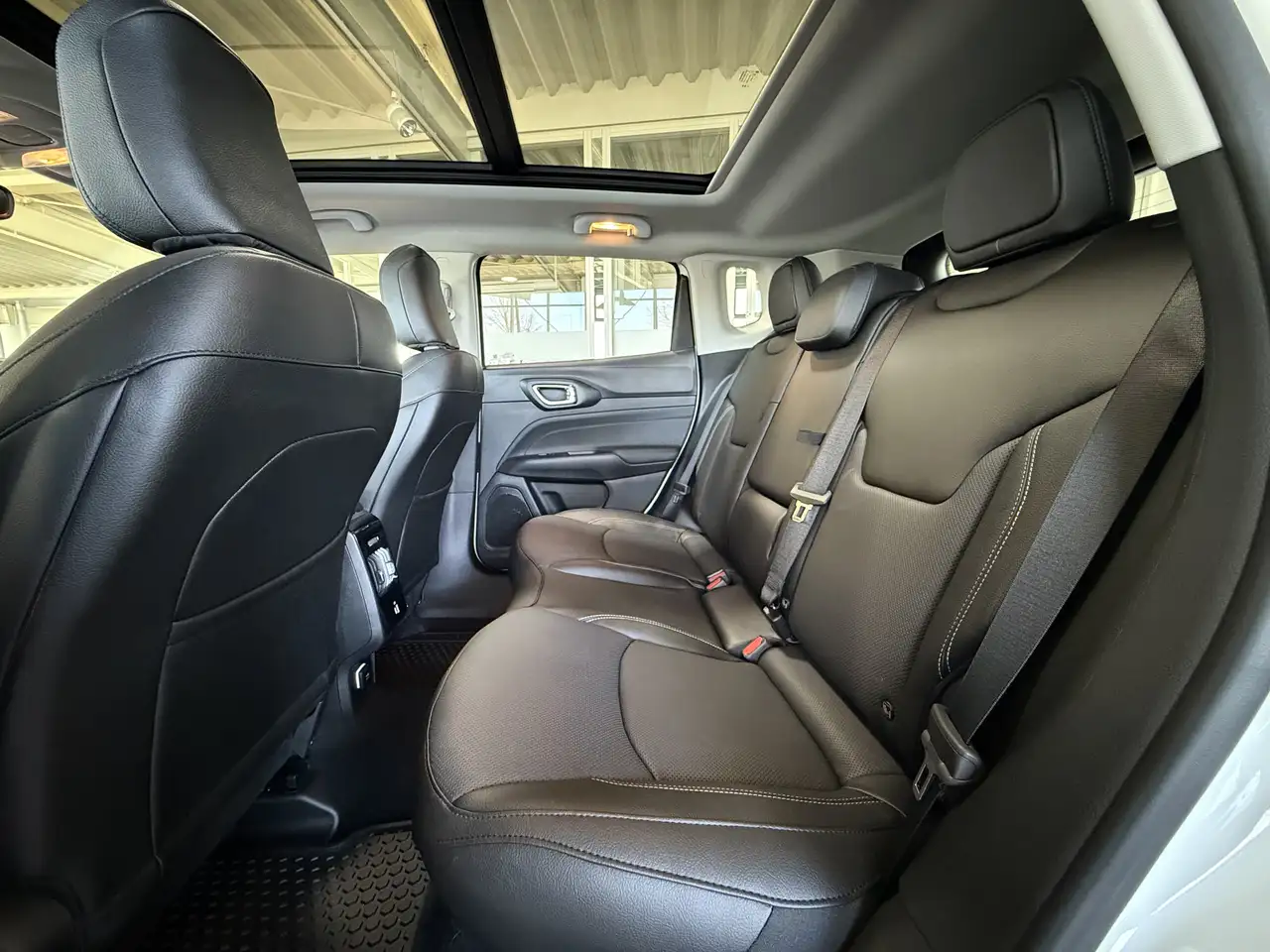 Jeep Compass Summit Plug-In Hybrid 4xe Pano 360° ACC 17