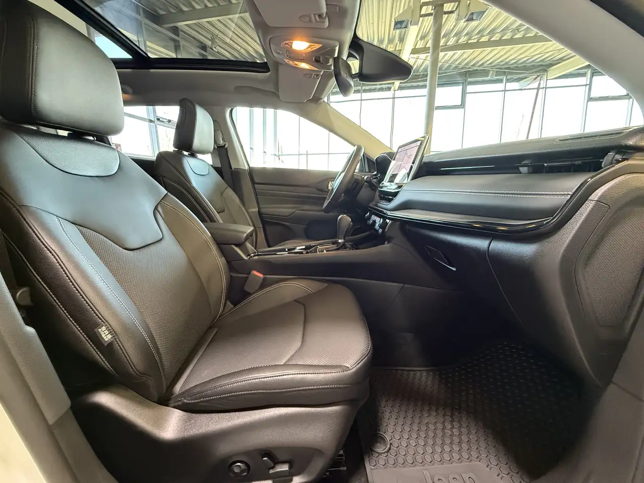 Jeep Compass Summit Plug-In Hybrid 4xe Pano 360° ACC 16