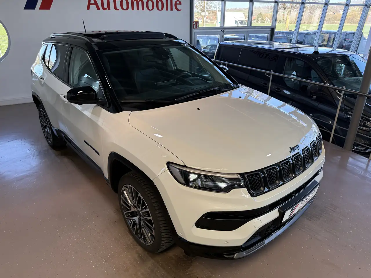 Jeep Compass Summit Plug-In Hybrid 4xe Pano 360° ACC 10