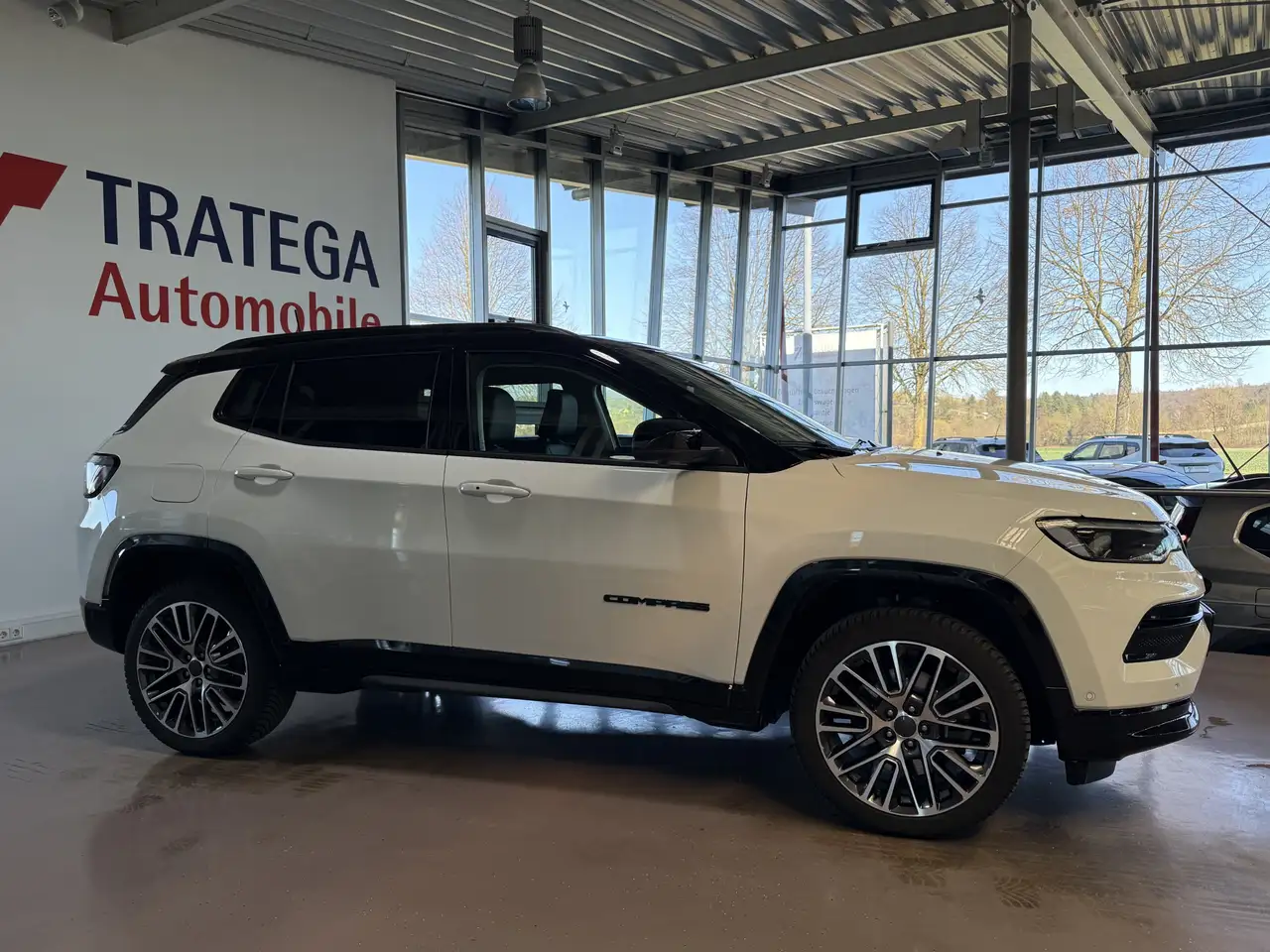 Jeep Compass Summit Plug-In Hybrid 4xe Pano 360° ACC 9