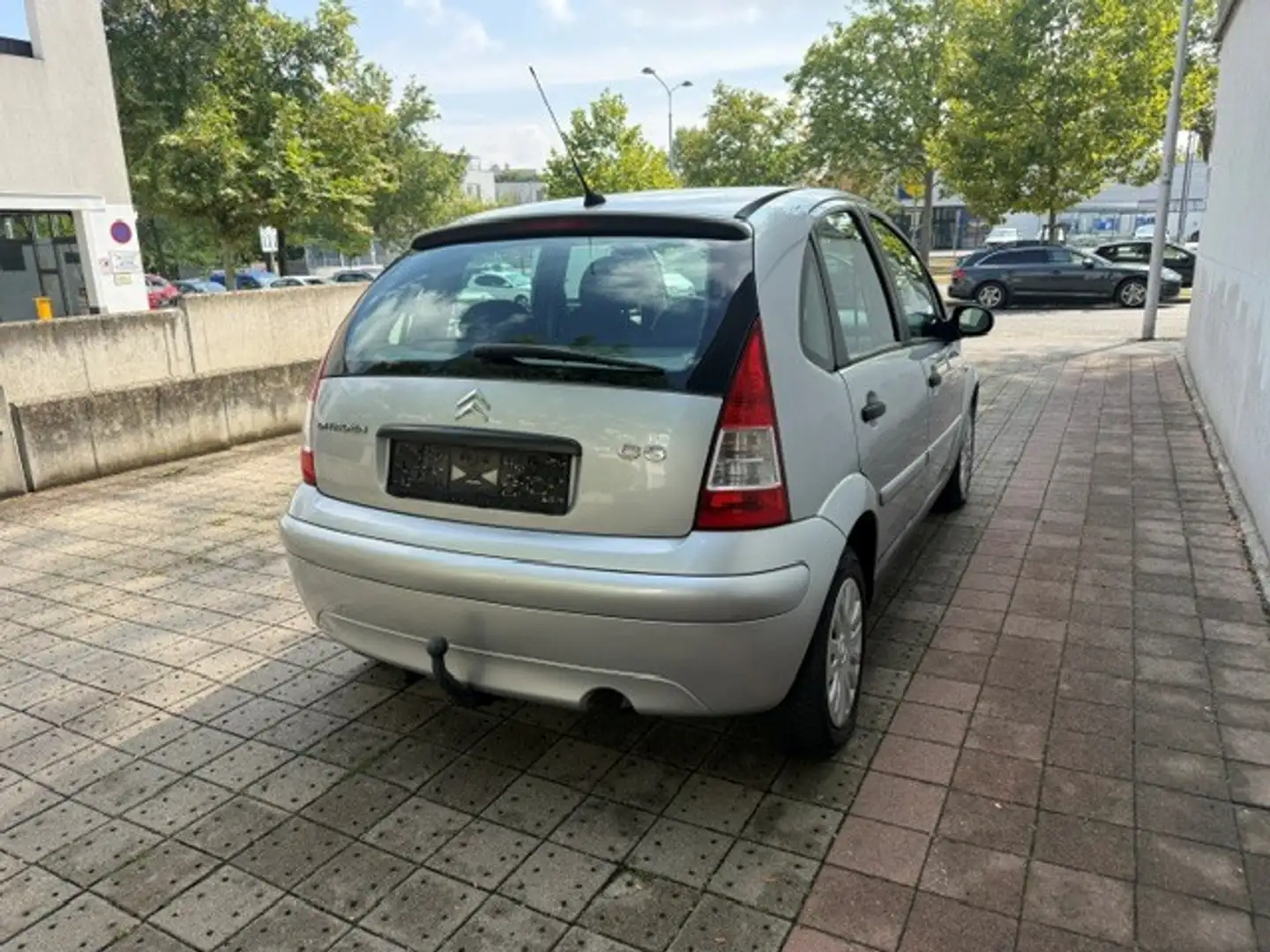 Citroen C3 C3 1,4i SX Plus SX Plus Silber - 2