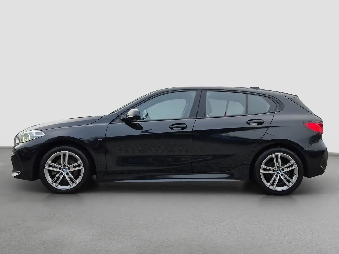 BMW 118 1-serie 118i Business Edition M-Pakket | NL auto | Zwart - 2