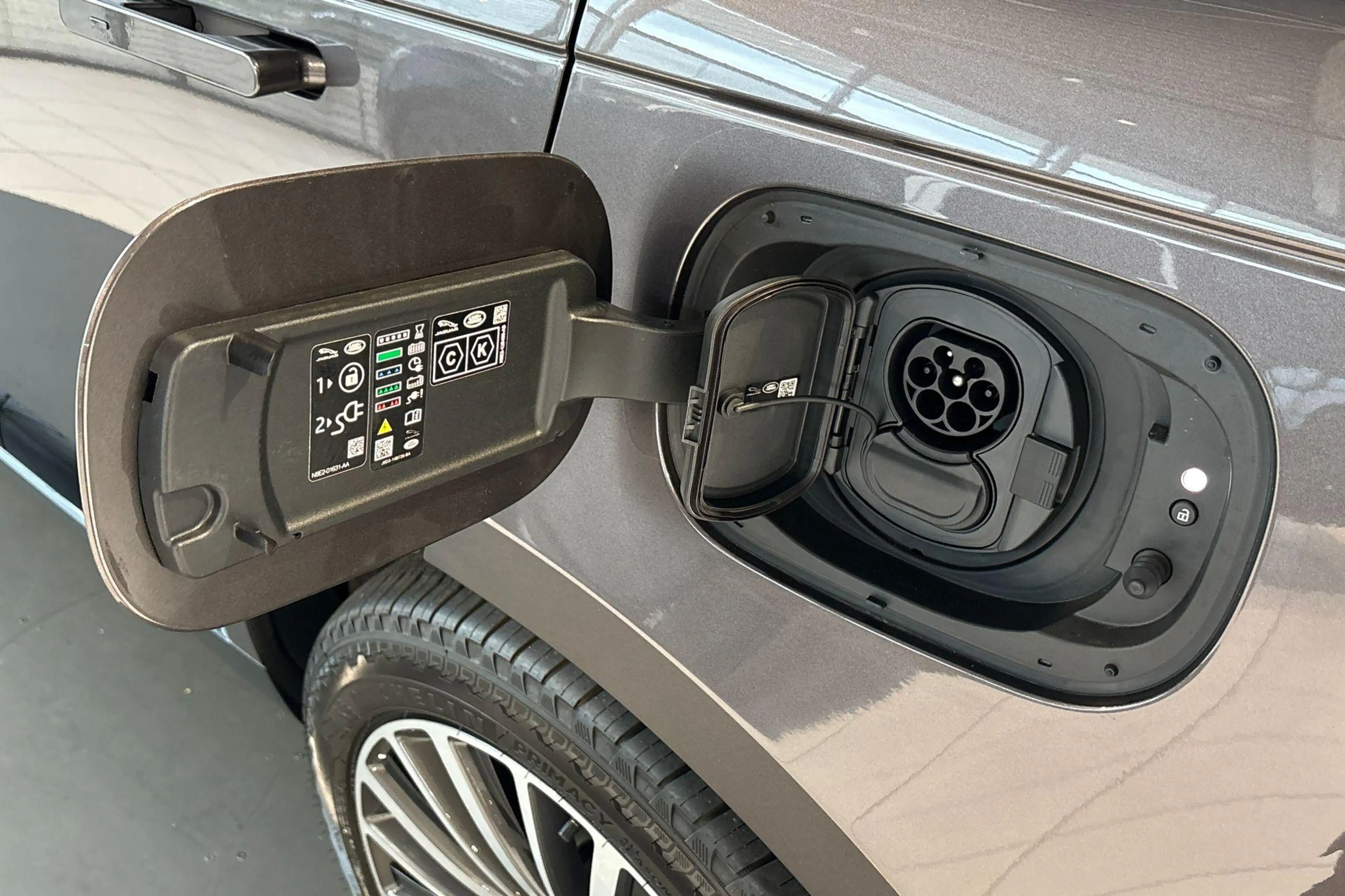 Land Rover Range Rover P460e Westminster Edition | PREMIUM PACK | TOW PAC — photo 23