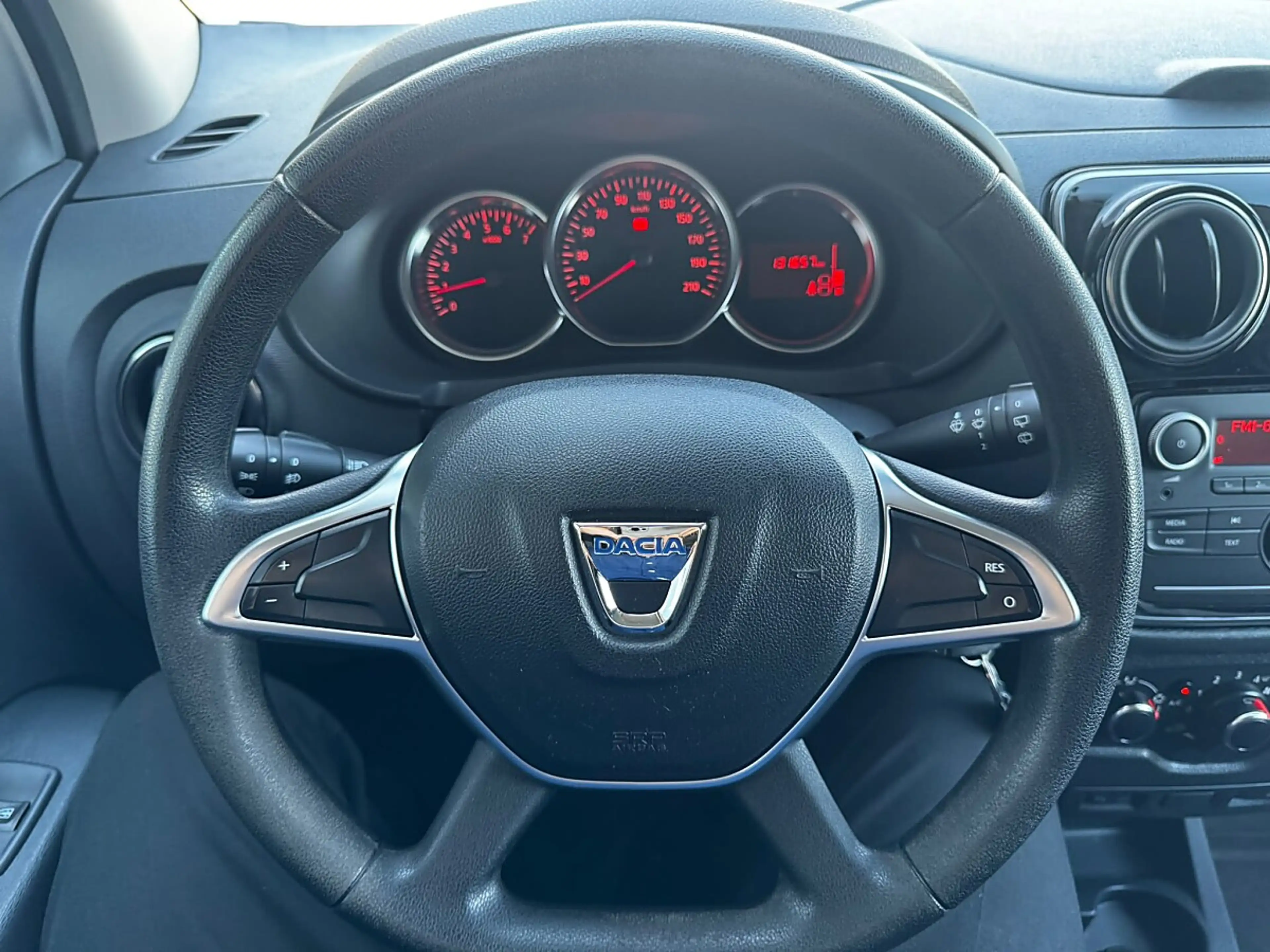Dacia Lodgy 1.5 BLUE dCi 95 Comfort (EURO 6d) — photo 10