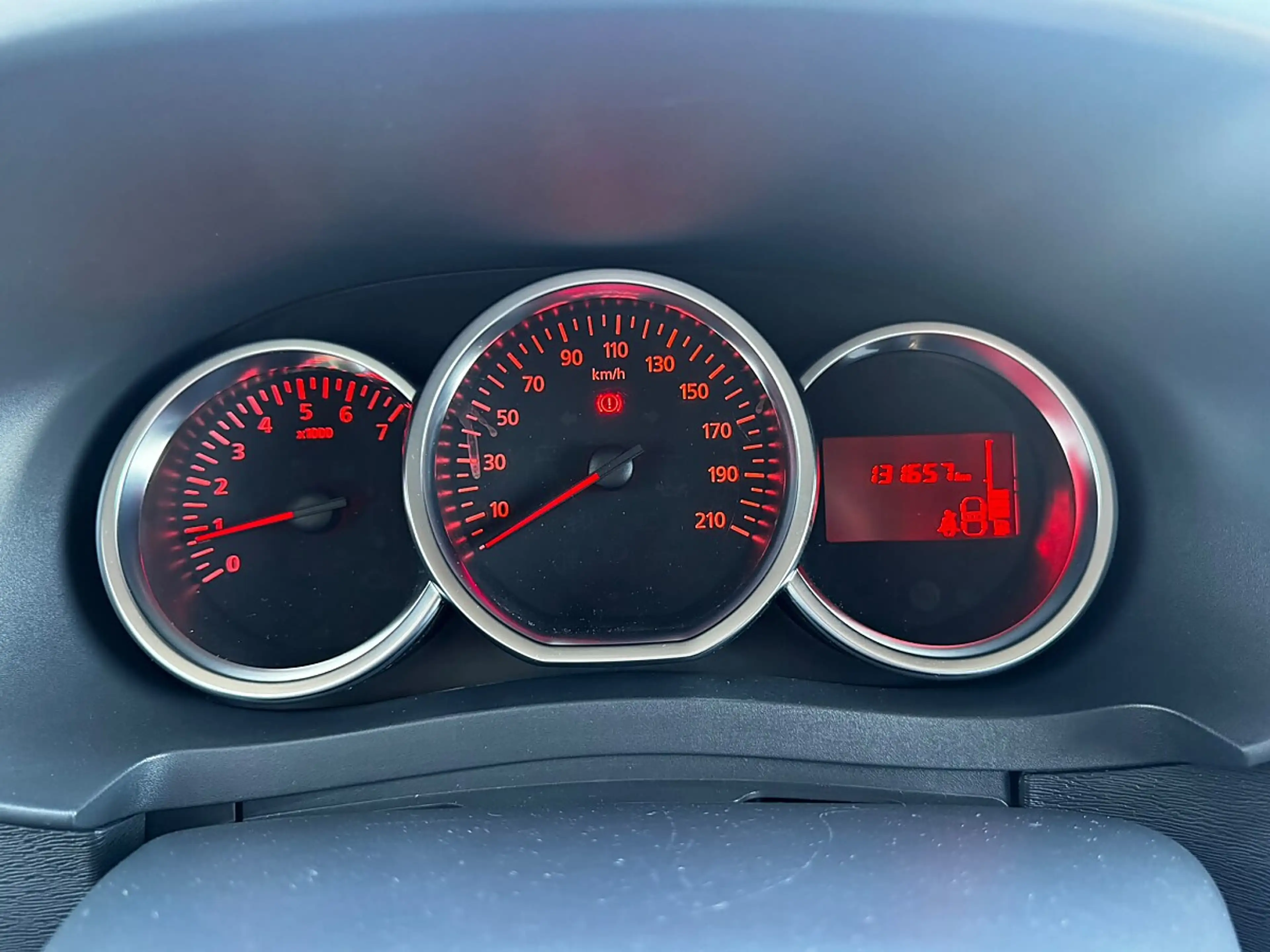 Dacia Lodgy 1.5 BLUE dCi 95 Comfort (EURO 6d) — photo 15