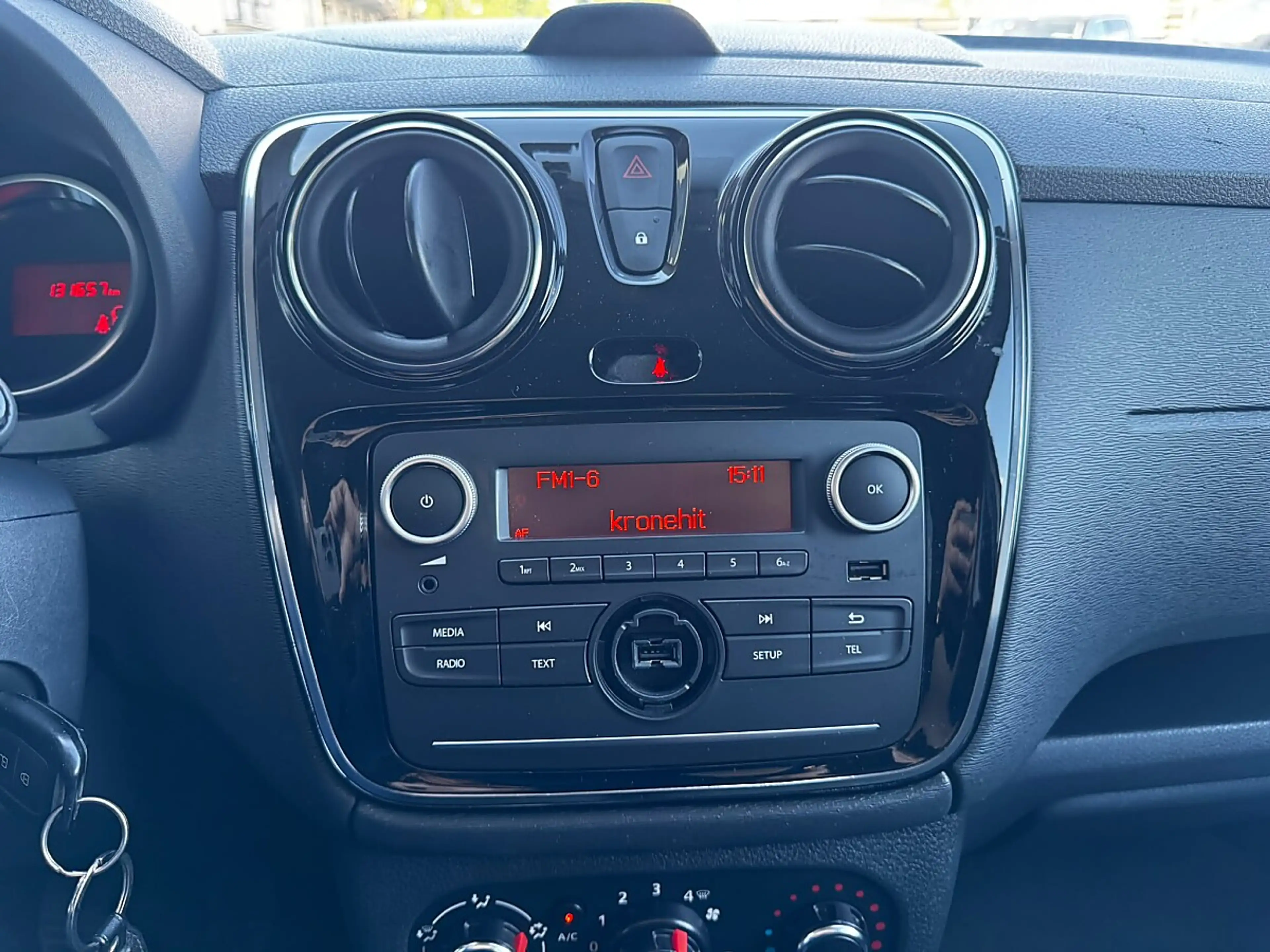 Dacia Lodgy 1.5 BLUE dCi 95 Comfort (EURO 6d) — photo 14