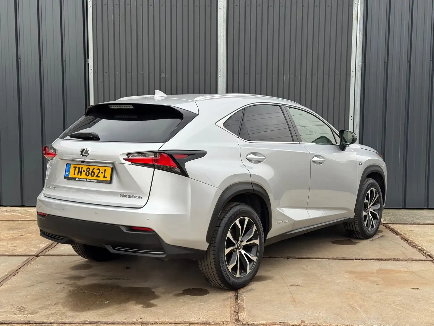 Lexus NX 300h AWD F Sport Line ACC | Camera | Stoelverw. Gris - 2
