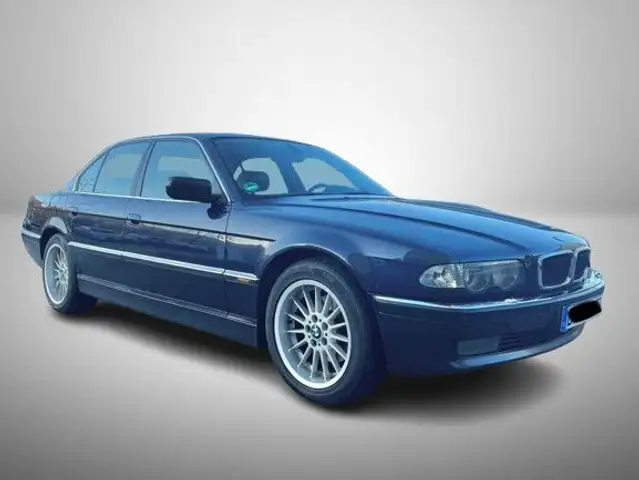 BMW 740 i Kette NEU nachlackierungsfrei TOP