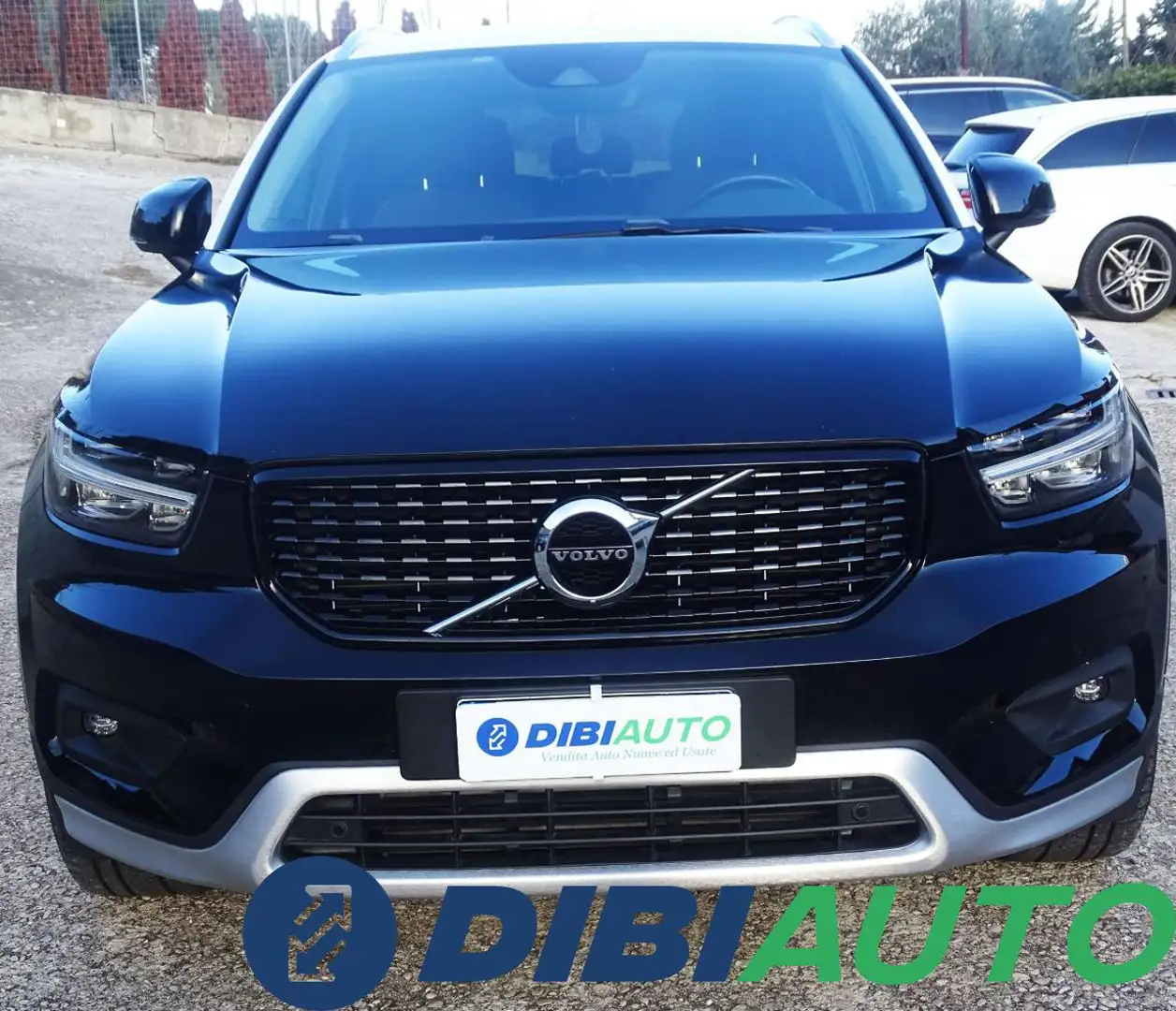 Volvo XC40 D3 Geartronic Momentum Nero - 2