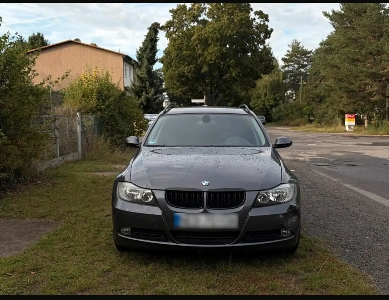 BMW 118 118i — photo 1 of 9