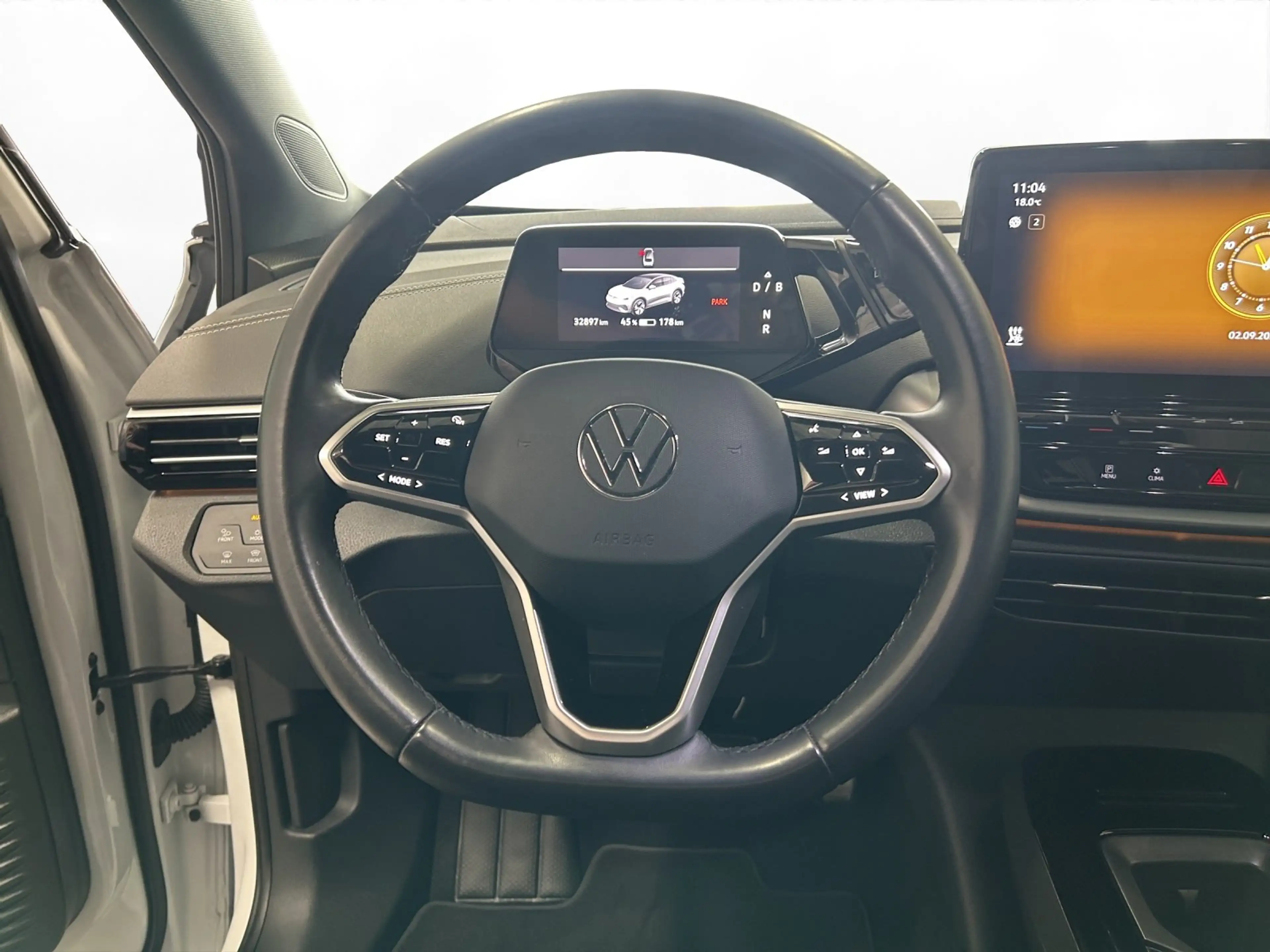 Volkswagen ID.5 128kW Pro | NAVI | AHK | ACC | — photo 9