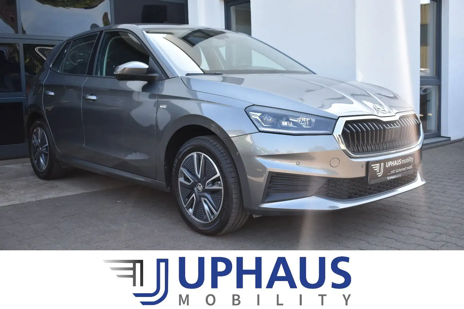 Skoda Fabia 1,0 TSI DSG Tour*LED*Kamera*PDCvo.&hi*Carp Gris - 1